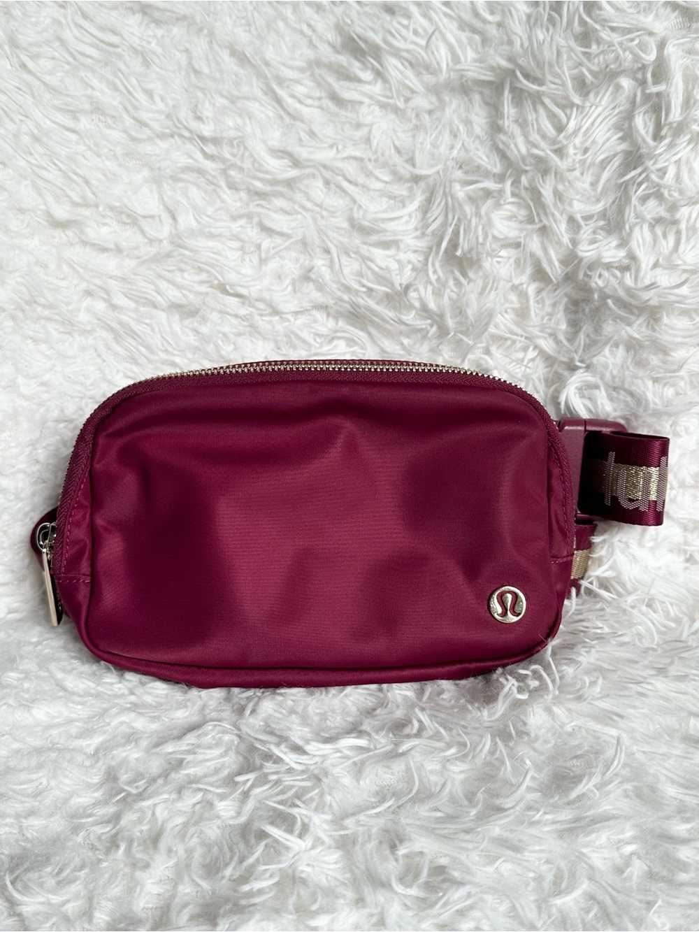 Lululemon Everywhere Burgundy Belt Bag